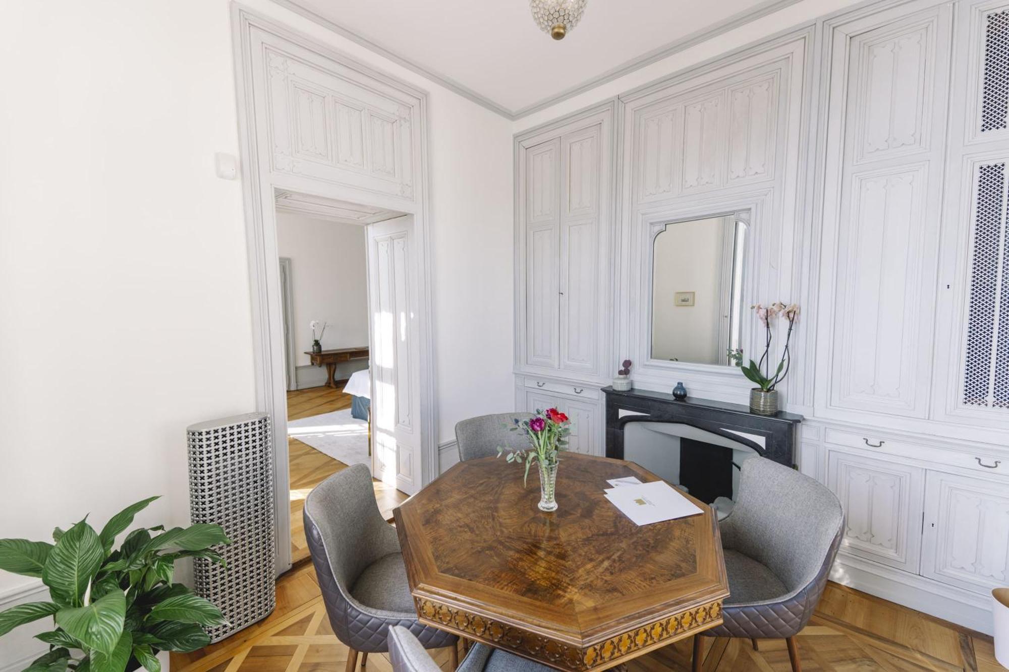 فيفي Chateau De L'Aile- Boutique Suites المظهر الخارجي الصورة